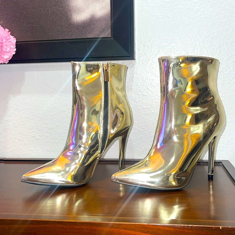 New! ✨ Women’s Gold High Heel Ankle Boots/ Booties- Size 7 & 7.5